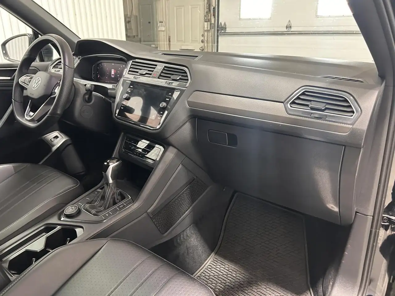 Volkswagen Tiguan снимка Volkswagen Tiguan