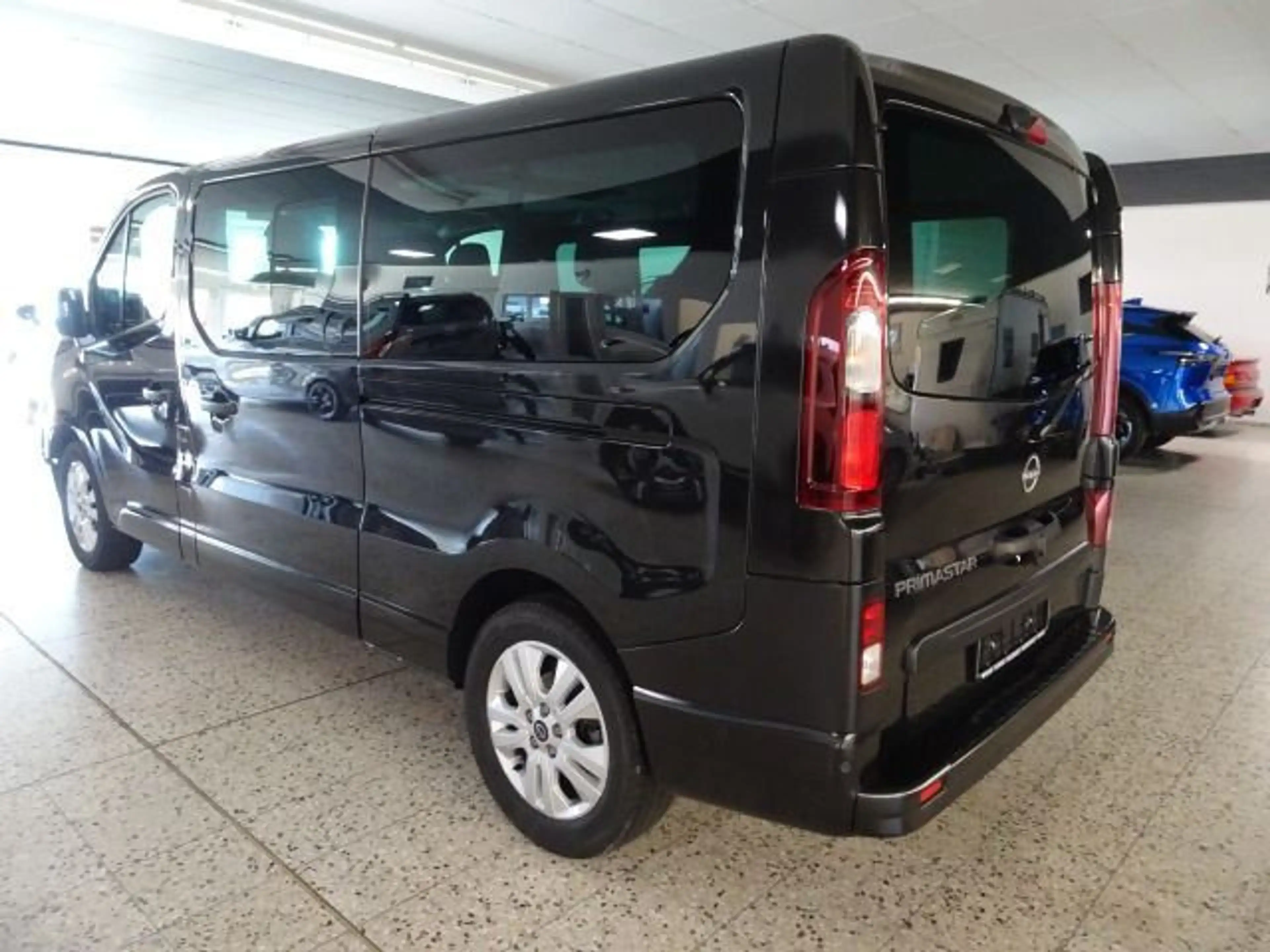 Nissan Primastar 3,0t dCI 150 L2 H1  2 Schiebetüren — photo 4