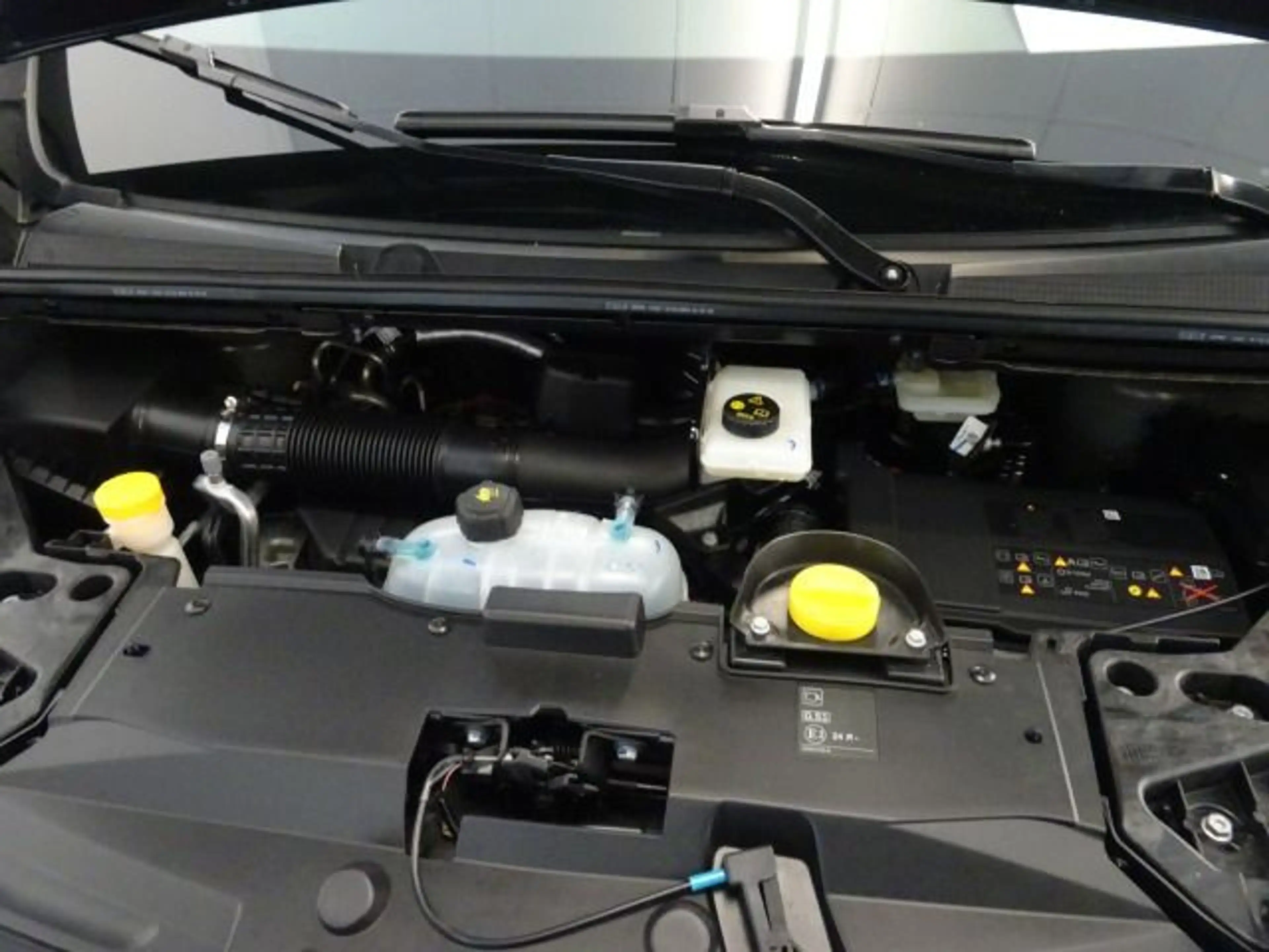 Nissan Primastar 3,0t dCI 150 L2 H1  2 Schiebetüren — photo 14