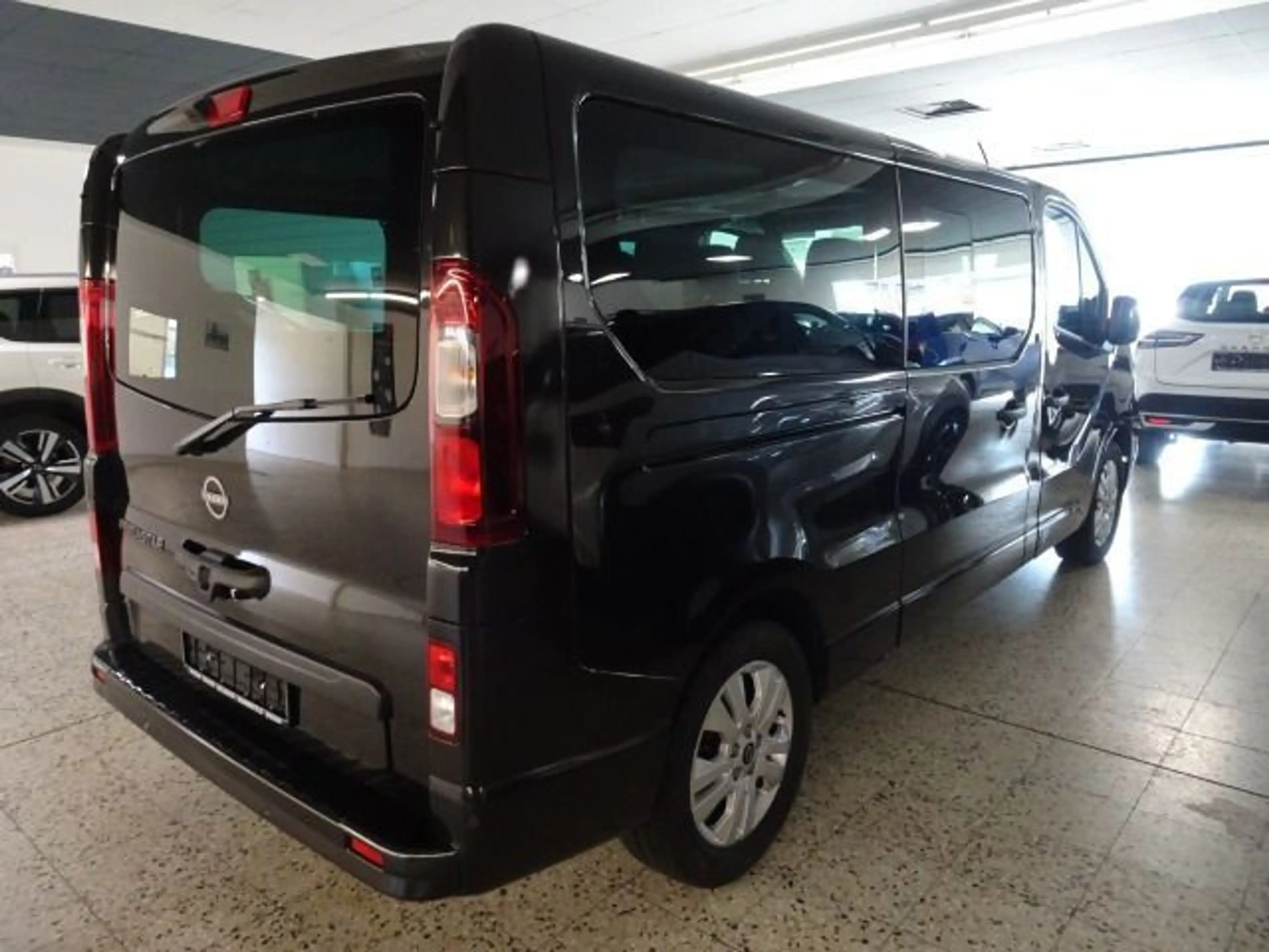 Nissan Primastar 3,0t dCI 150 L2 H1  2 Schiebetüren — photo 6
