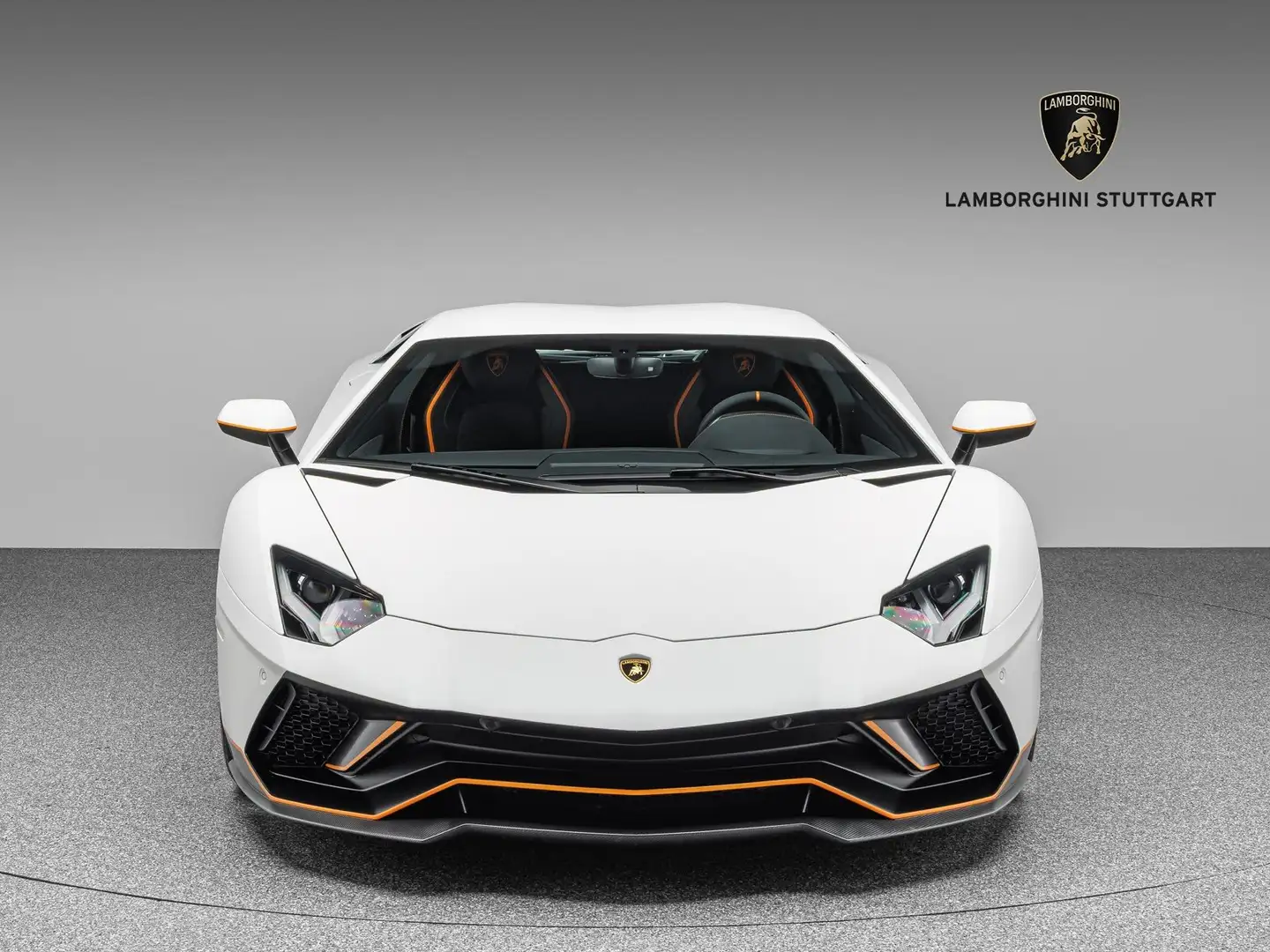 Lamborghini Aventador Ultimae LP780 Coupe Weiß - 2