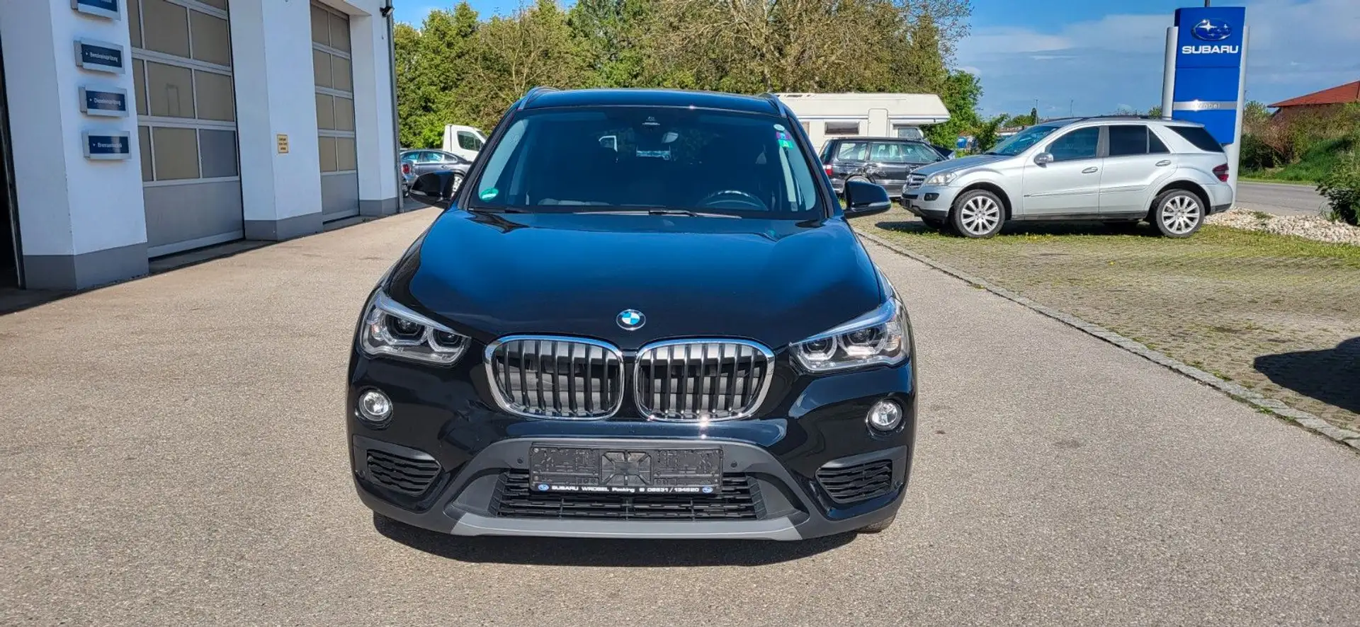 BMW X1 Baureihe X1 sDrive 18 i Advantage Negro - 2