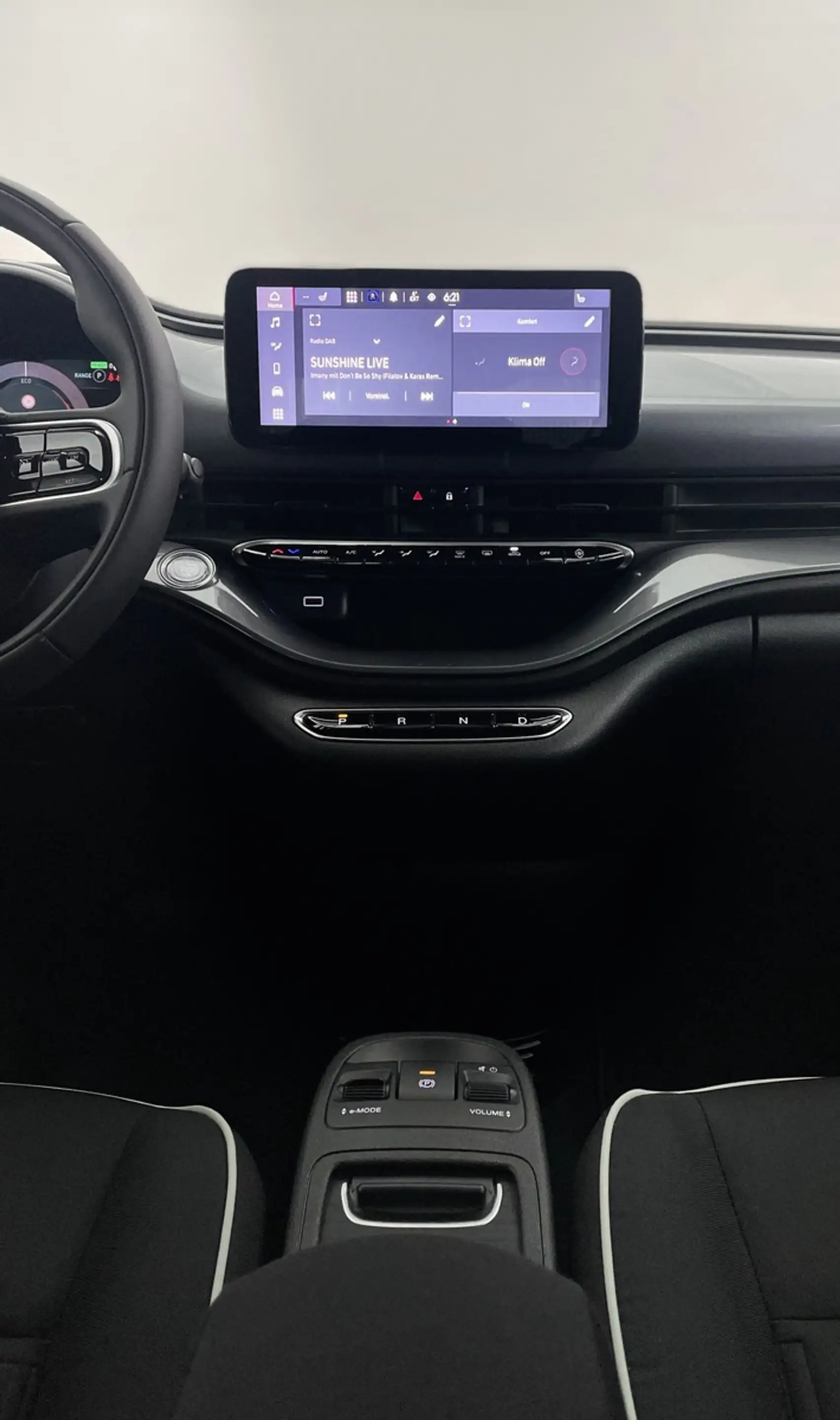 Fiat 500e 42KWH STYLE+KOMFORT+KAMERA+SITZHEIZUNG+ — photo 14