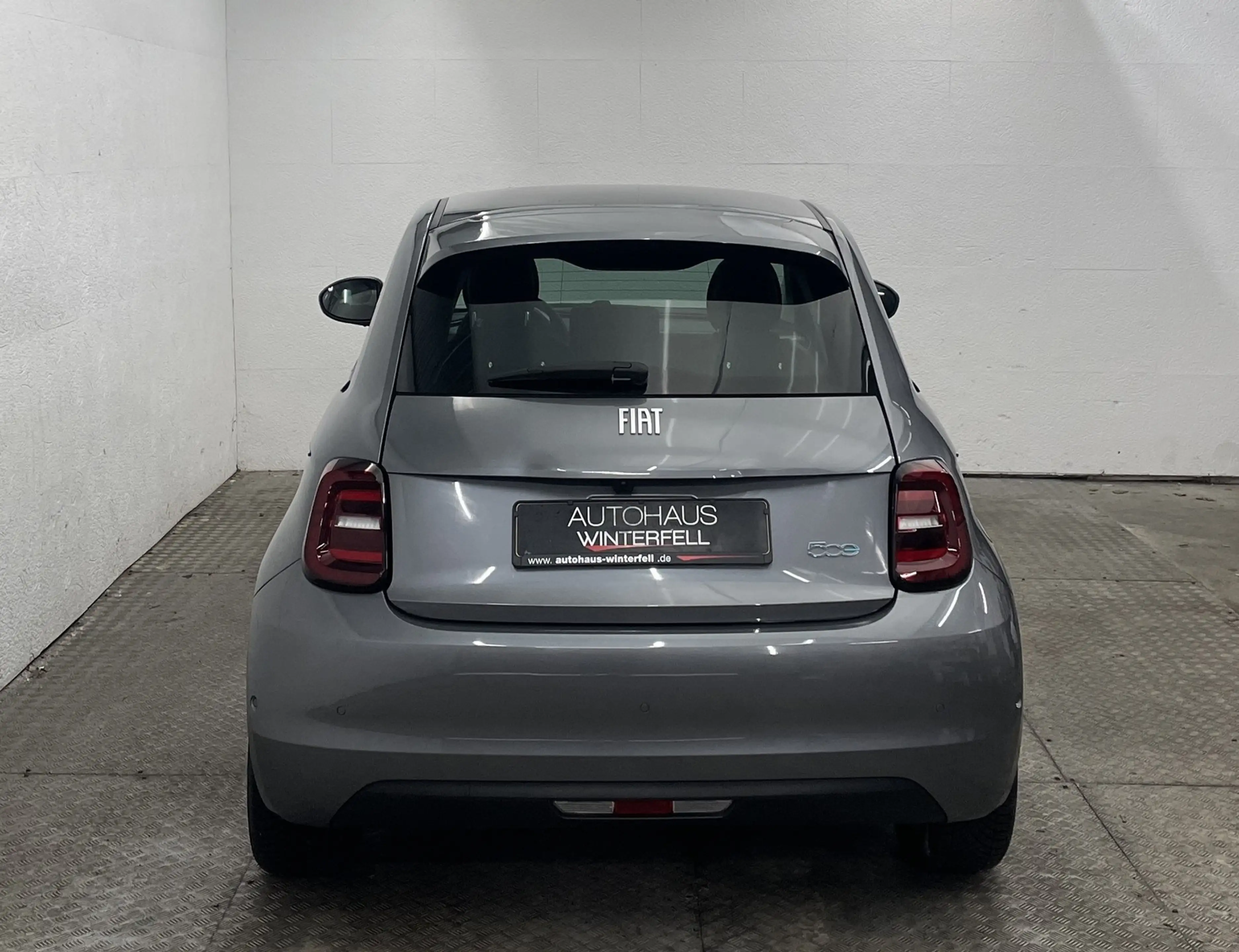 Fiat 500e 42KWH STYLE+KOMFORT+KAMERA+SITZHEIZUNG+ — photo 7