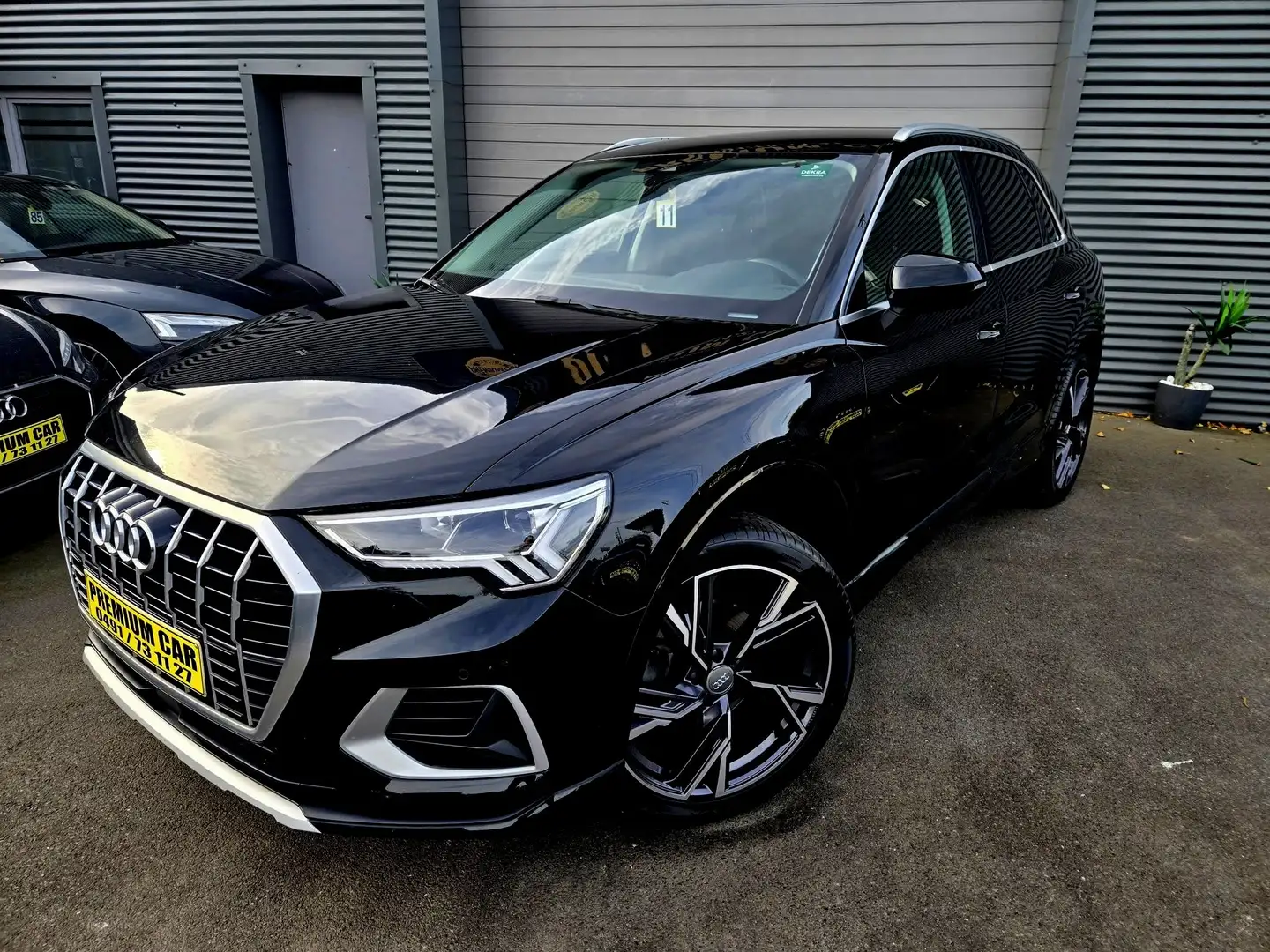 Audi Q3 🔺Q3 *LOOK S LINE*CAR PLAY*XENON*LED🔺 Schwarz - 2