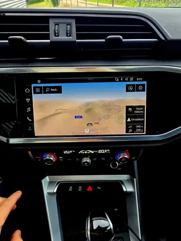 Audi Q3 view 17