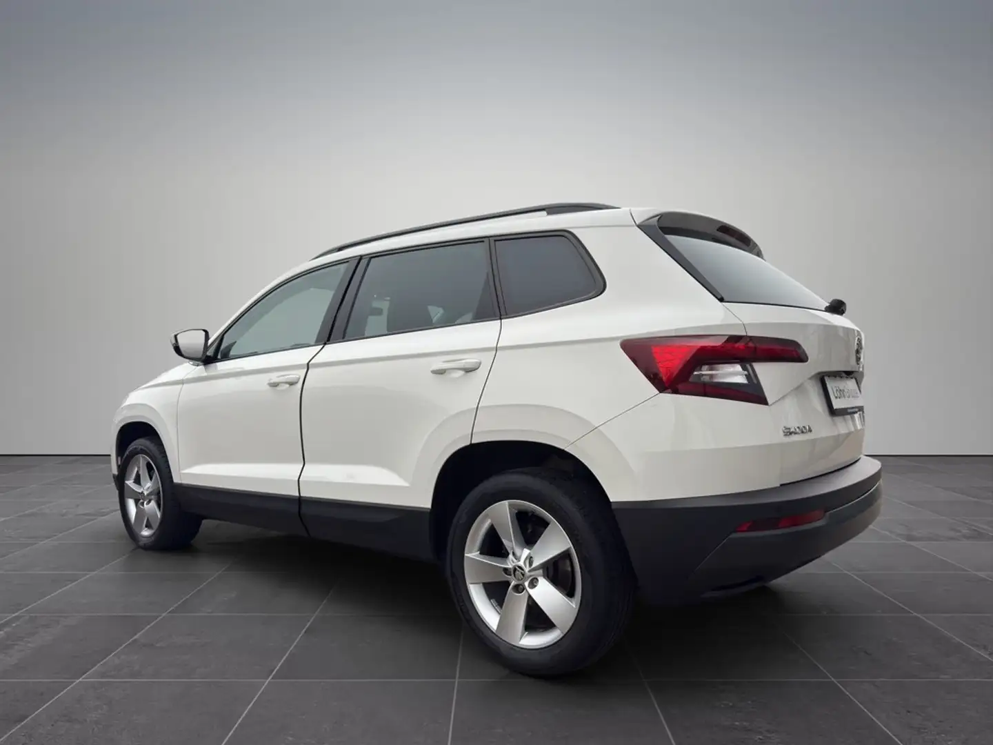 Skoda Karoq 1.5 TSI Ambition *NAVI*KAMERA*LED* Weiß - 2