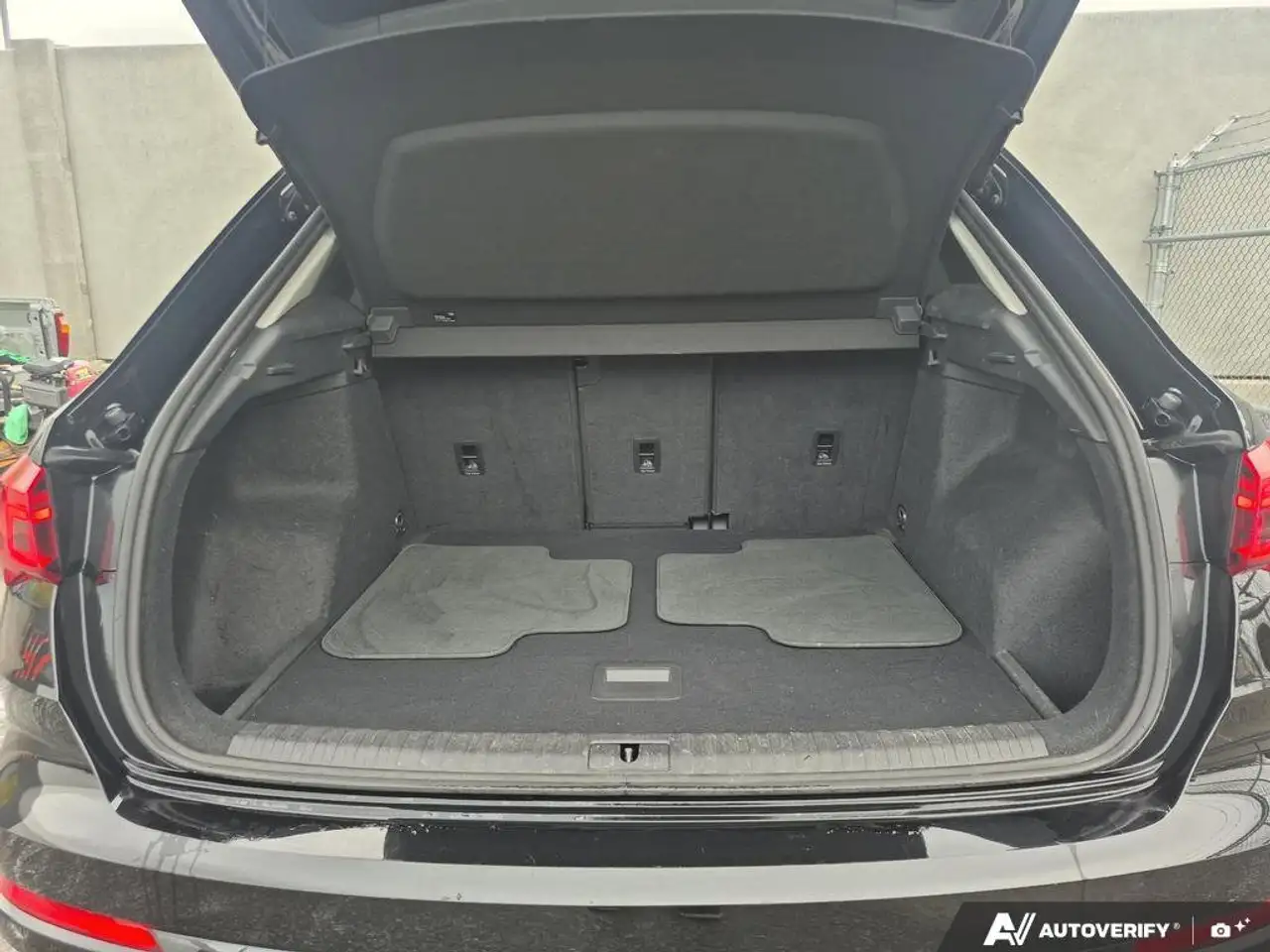 Audi Q3 снимка Audi Q3