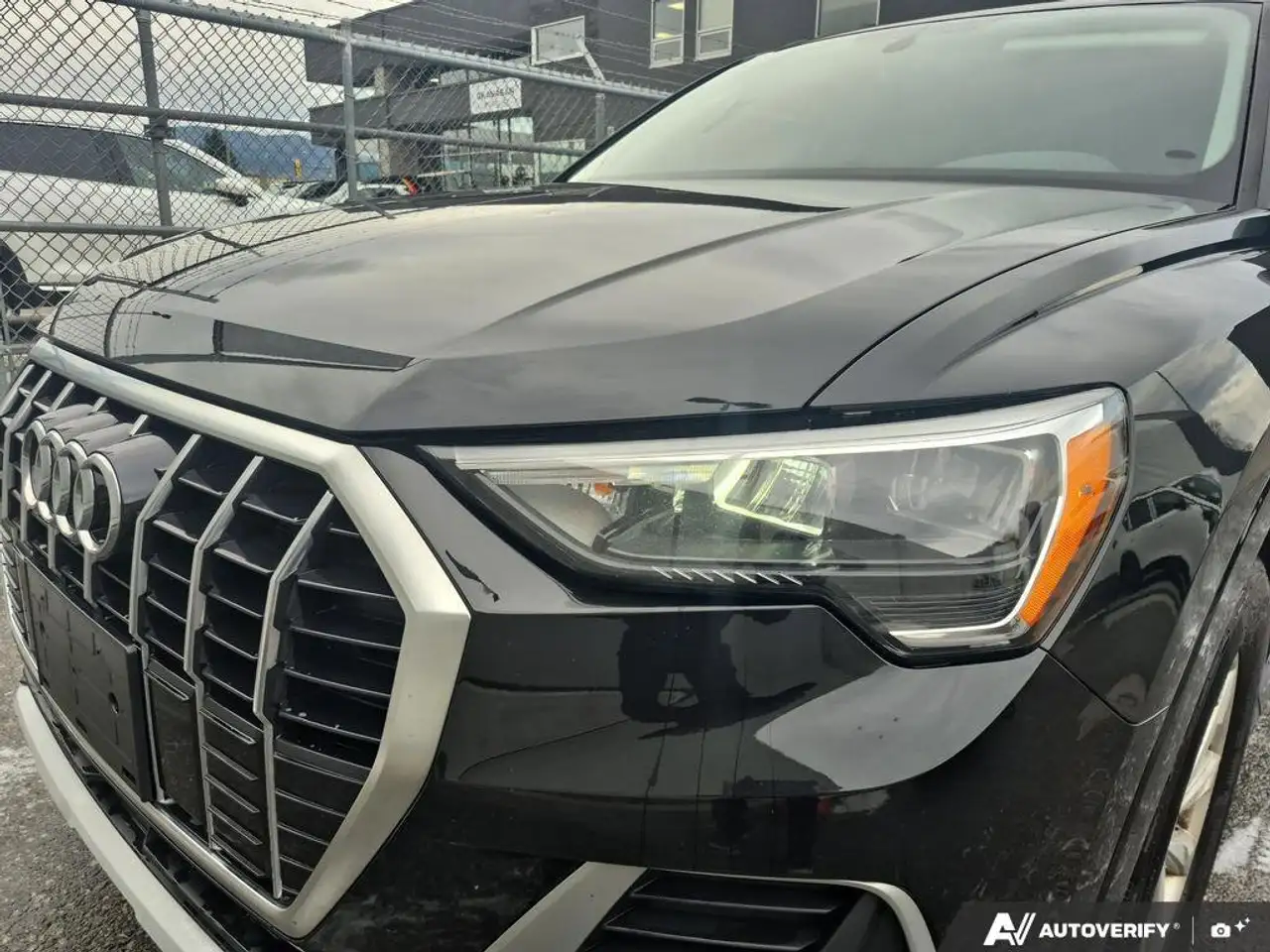 Audi Q3 снимка Audi Q3