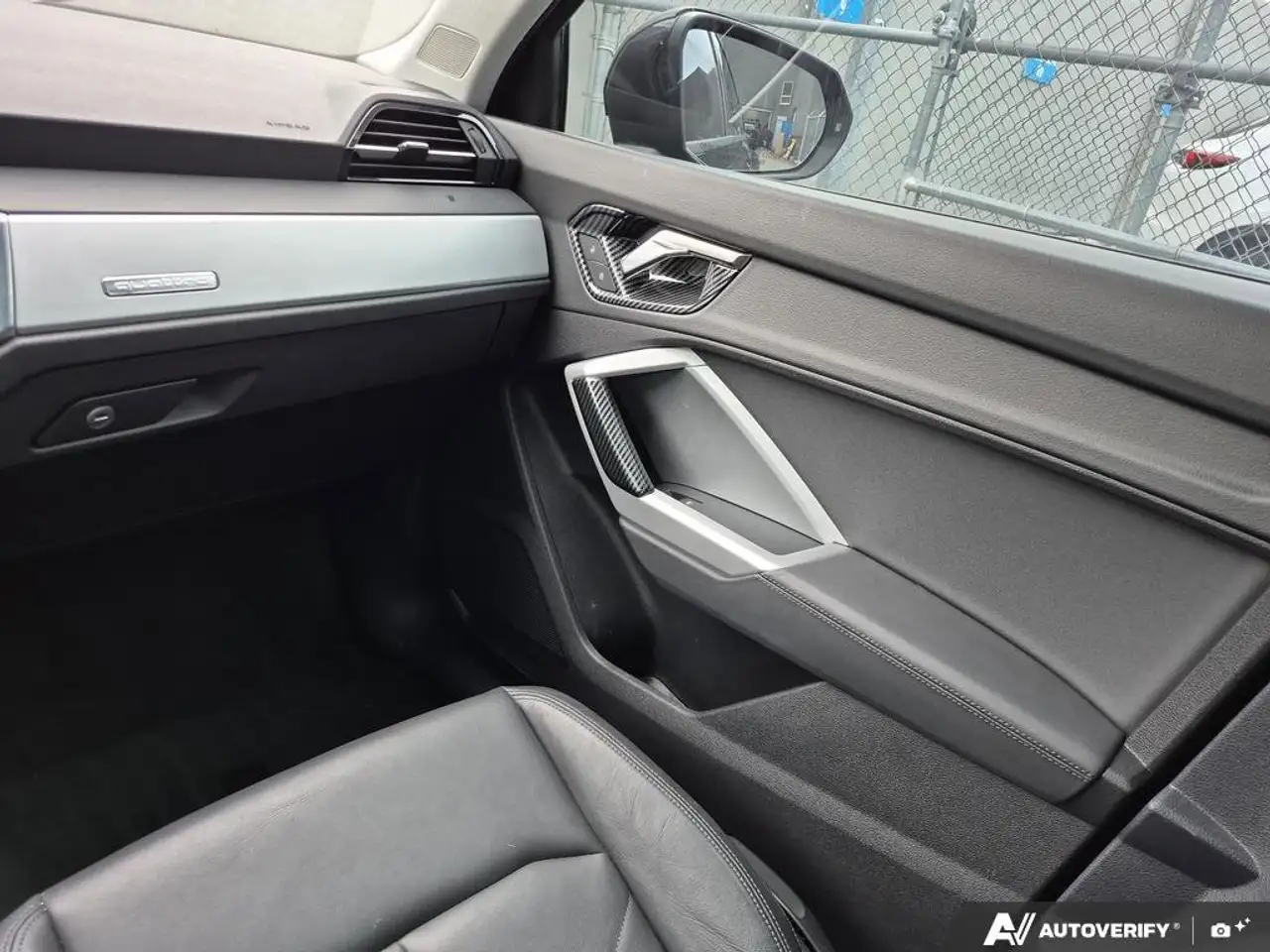 Audi Q3 снимка Audi Q3