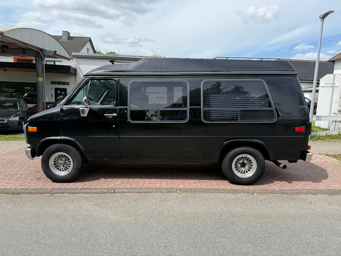 Chevrolet G 20 5.7 V8 STARCRAFT Wohnmobil HU AU 09/2025 Noir - 2