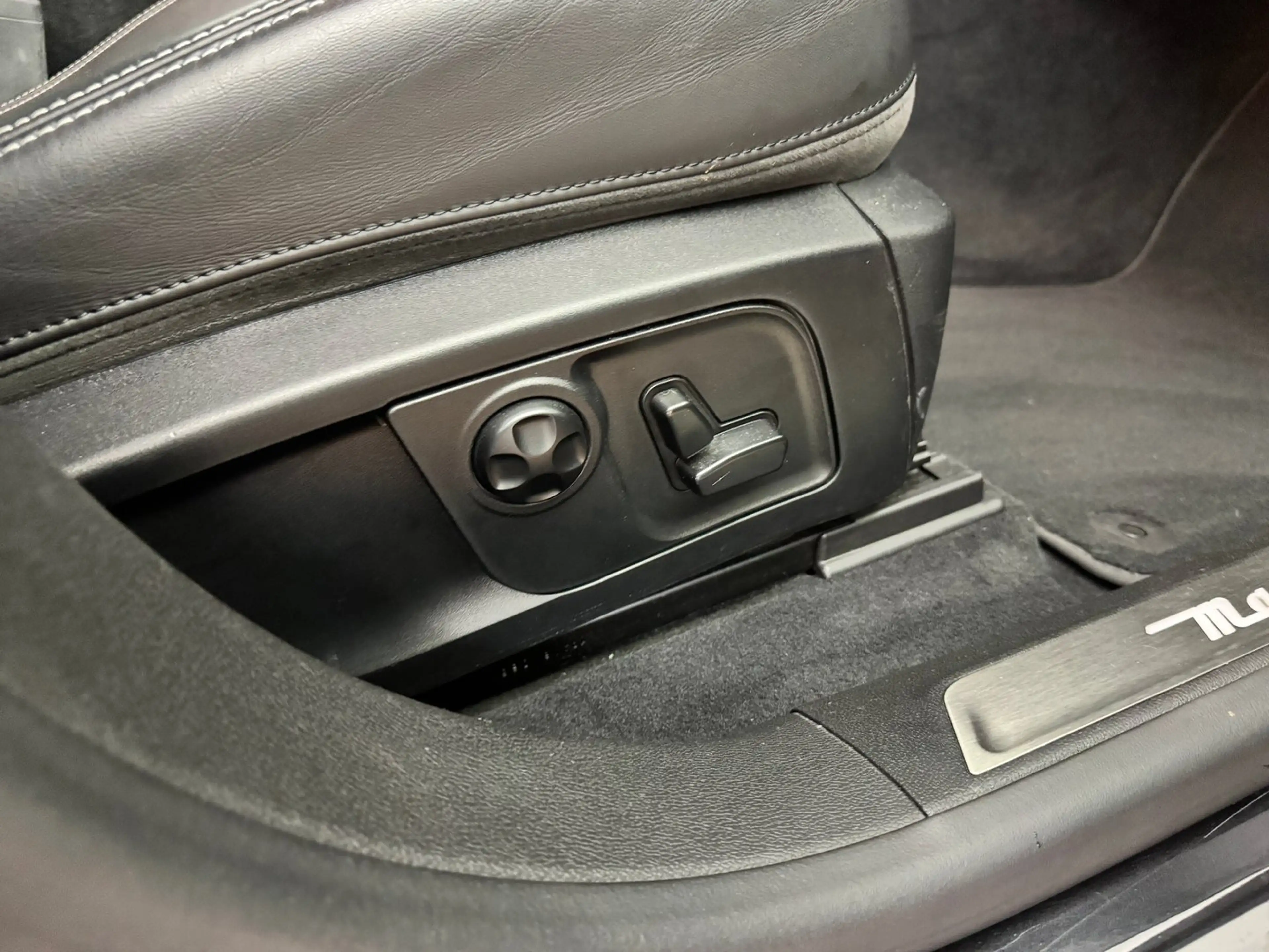 Maserati Levante S — photo 11