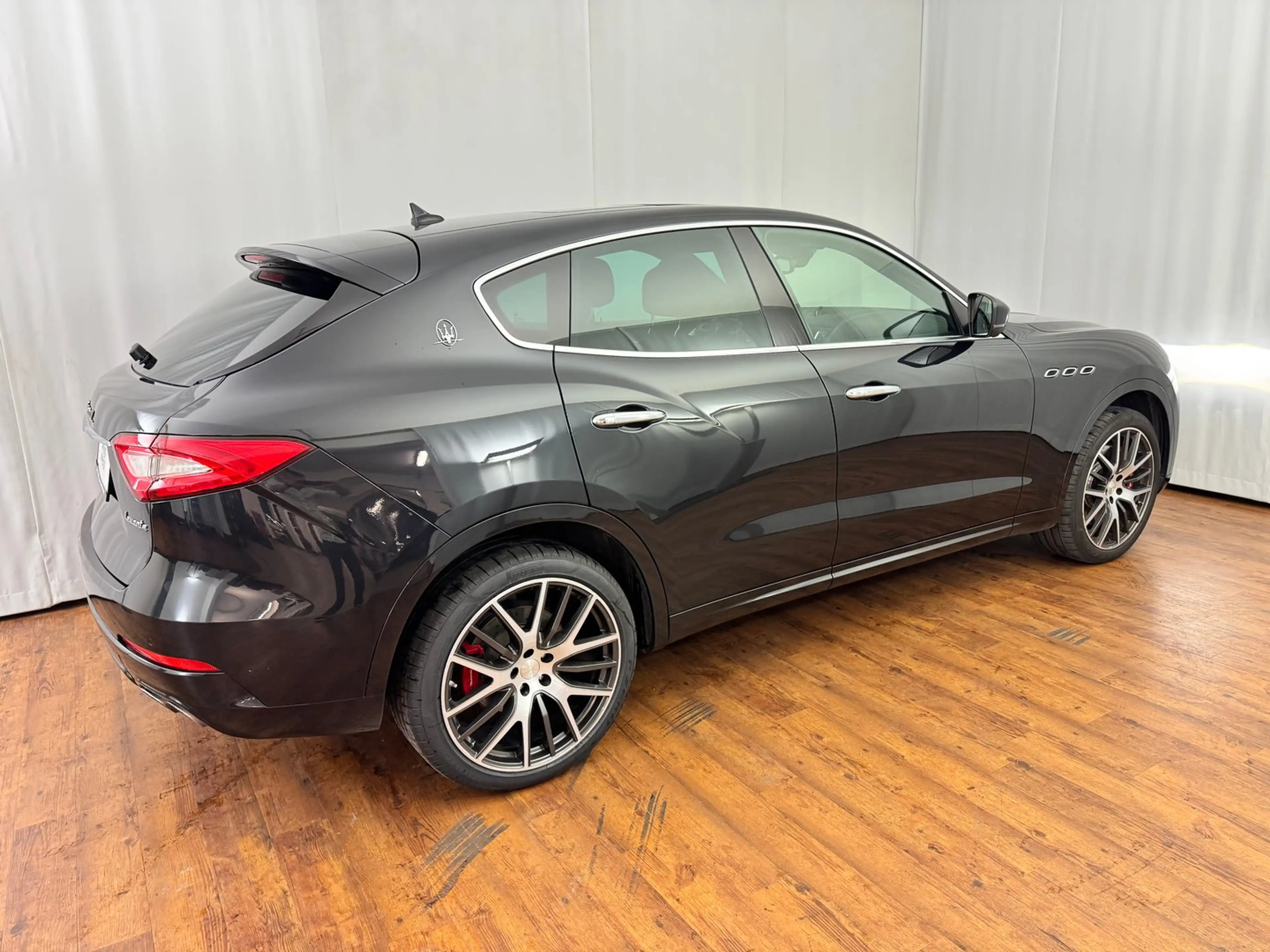 Maserati Levante S — photo 13