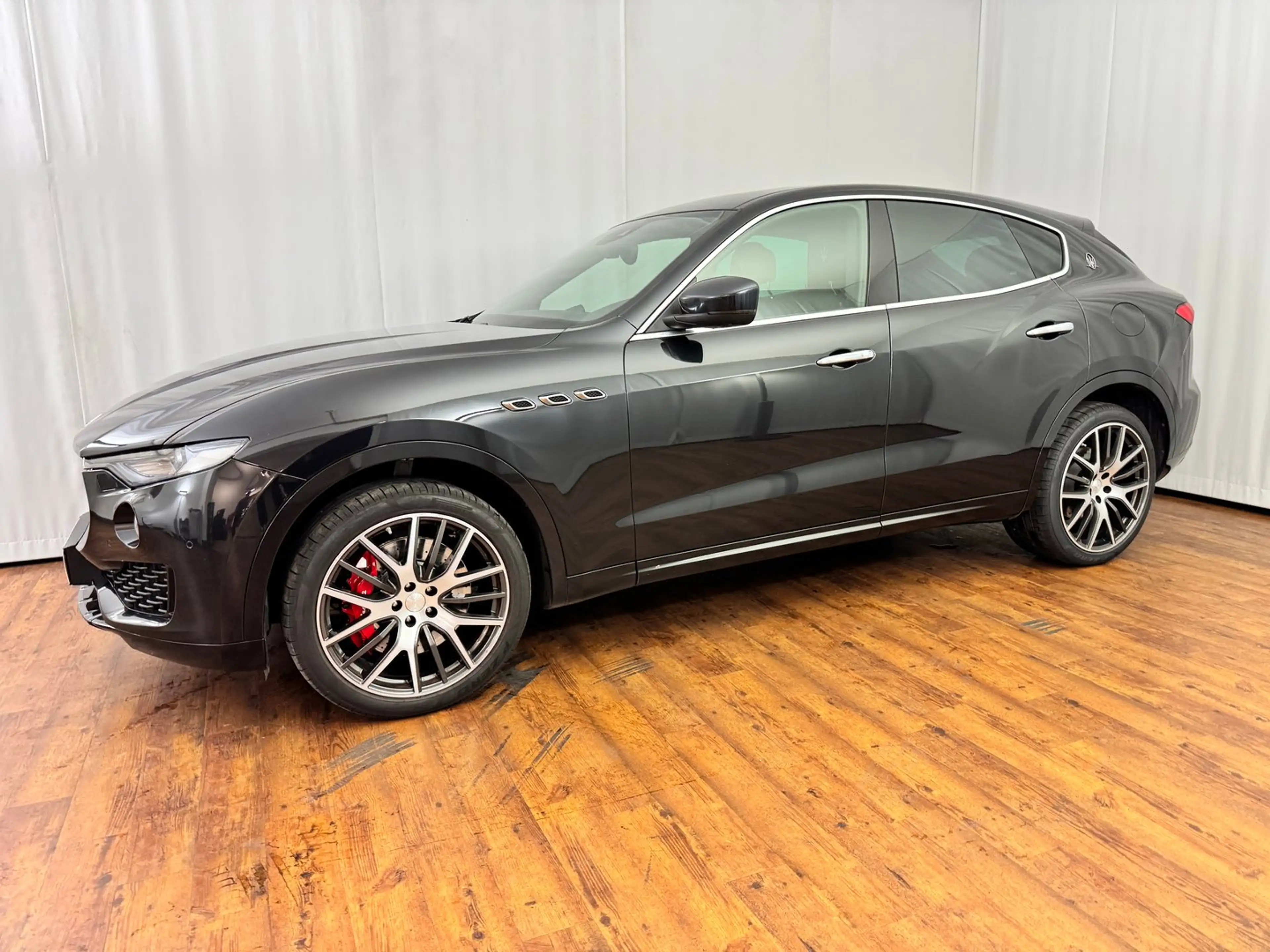 Maserati Levante S — photo 4