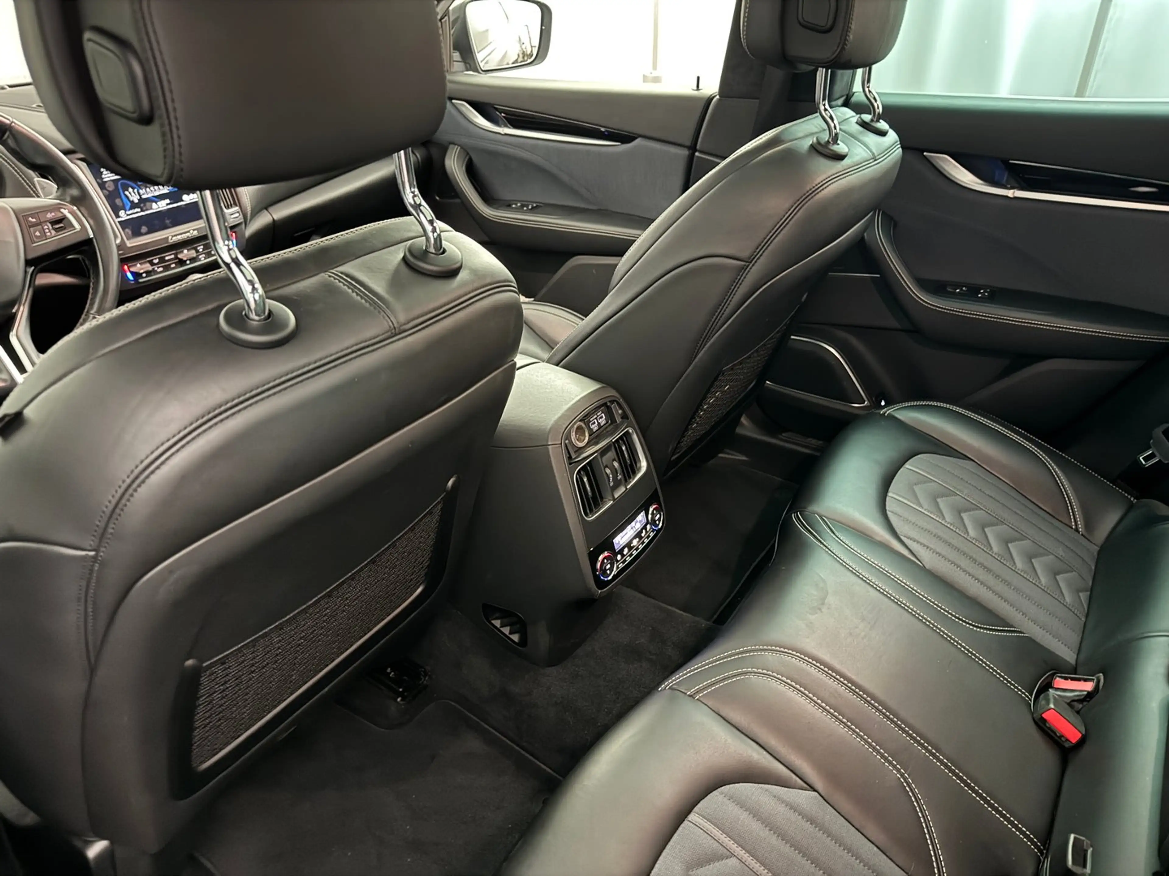 Maserati Levante S — photo 10