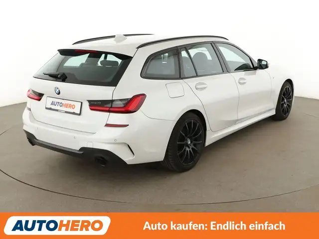 BMW 3 Series view 6
