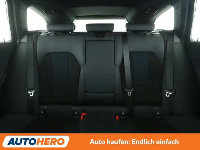 BMW 3 Series view 15