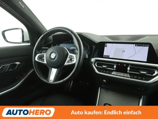 BMW 3 Series view 13