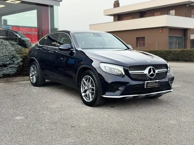 Mercedes-Benz 250 view 3