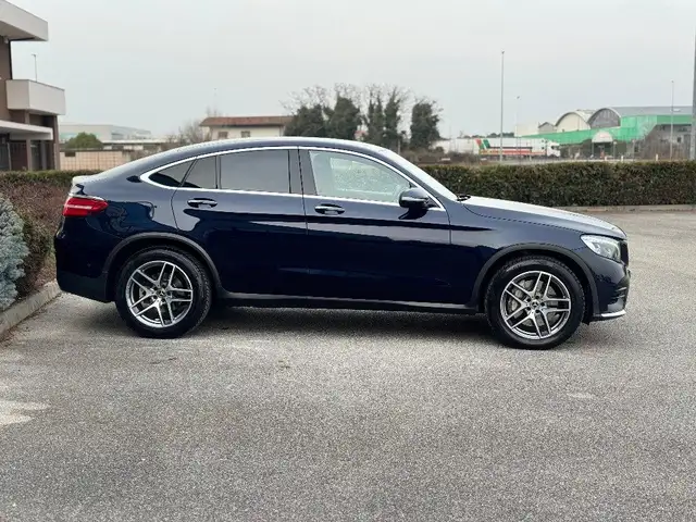 Mercedes-Benz 250 view 17