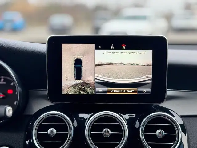 Mercedes-Benz 250 view 11