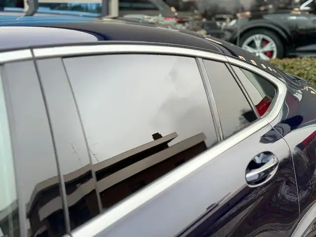 Mercedes-Benz 250 view 21