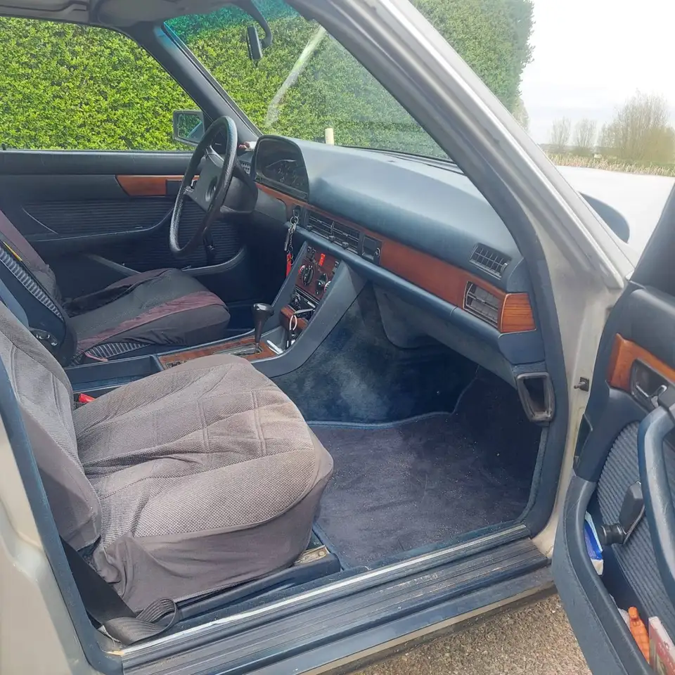 Mercedes-Benz 380 SEL, foto 7