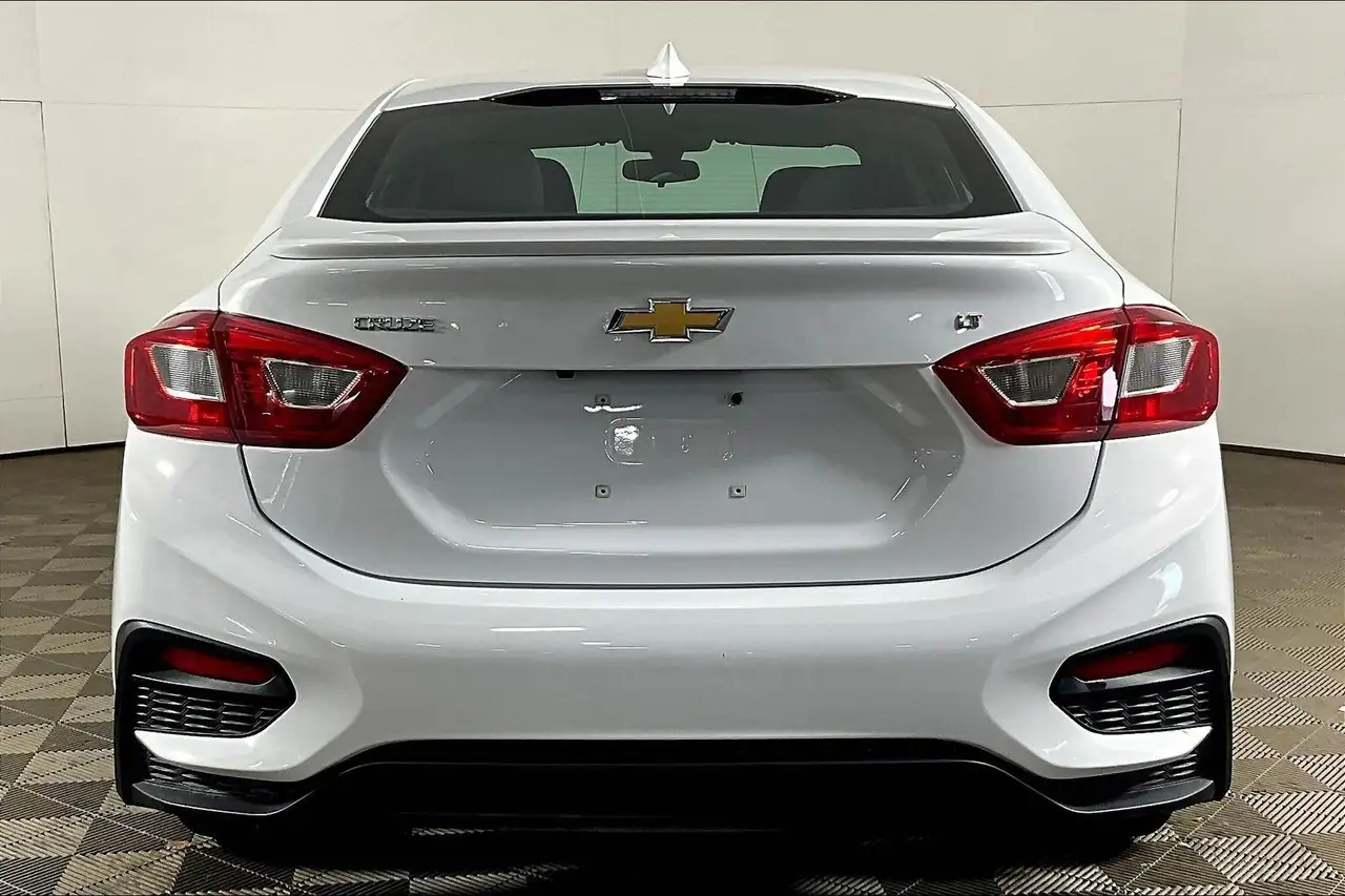 Chevrolet Cruze снимка Chevrolet Cruze