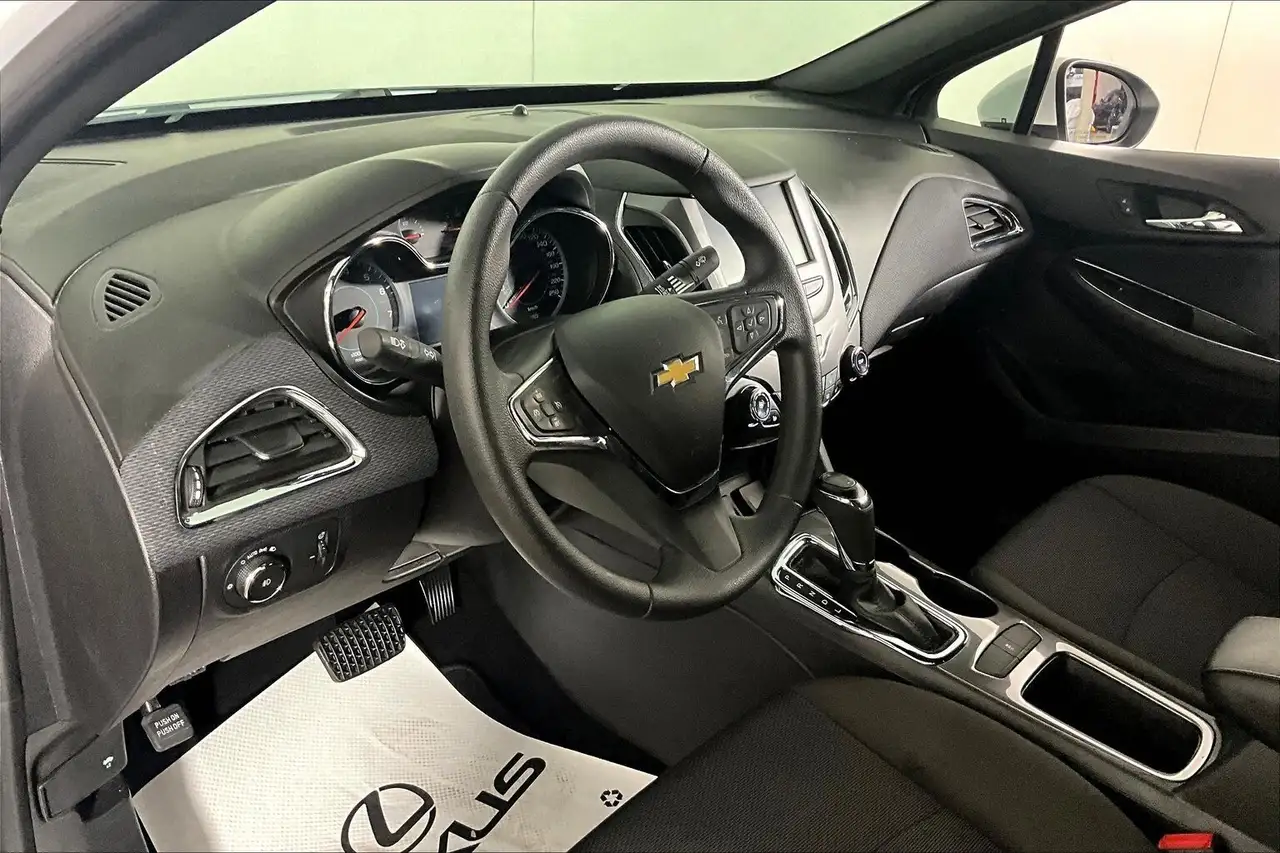 Chevrolet Cruze снимка Chevrolet Cruze