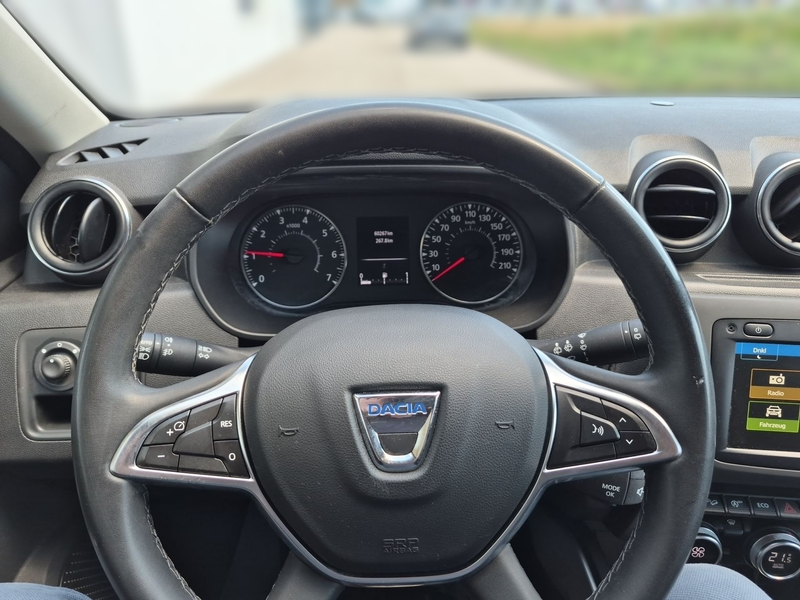 Dacia Duster DUSTER Prestige SCe 115 S&S 4WD — photo 7