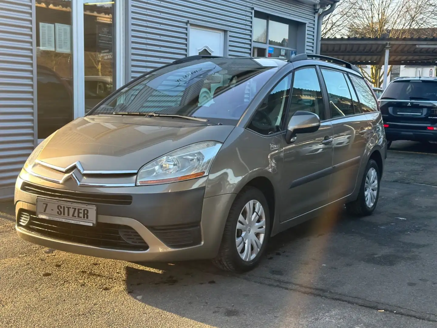 Citroen Grand C4 Picasso 7/SITZER+AUTOMATIK - 1