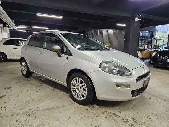 Fiat Punto view 3