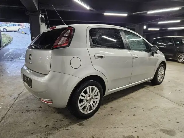 Fiat Punto view 4