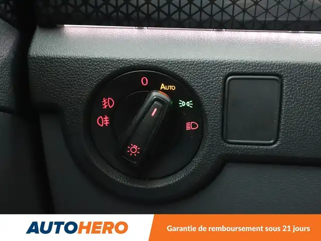 Volkswagen T-Cross view 27