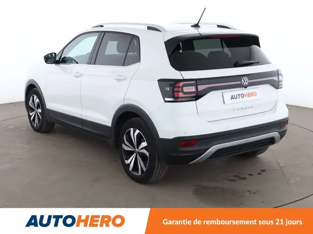 Volkswagen T-Cross view 4