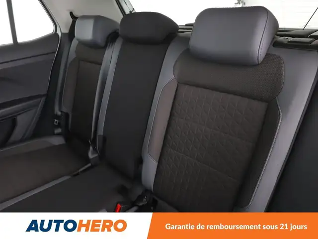 Volkswagen T-Cross view 14