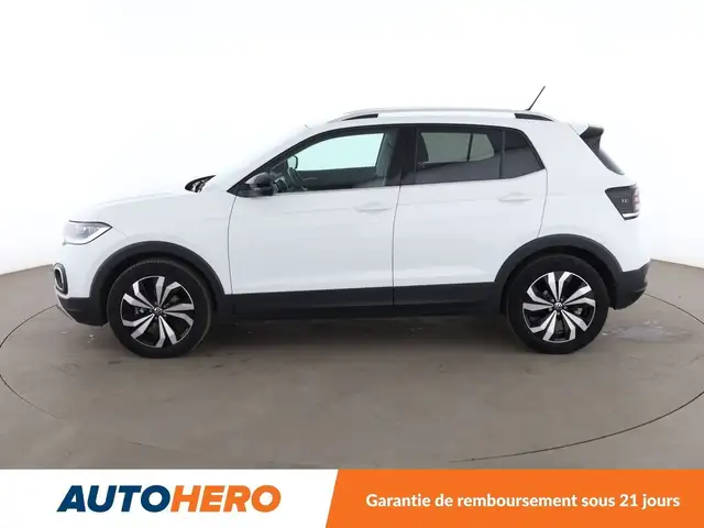 Volkswagen T-Cross view 3