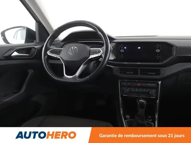 Volkswagen T-Cross view 13