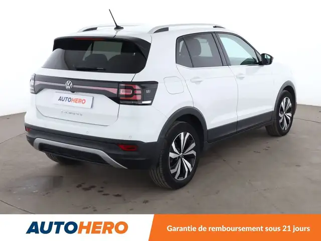 Volkswagen T-Cross view 6