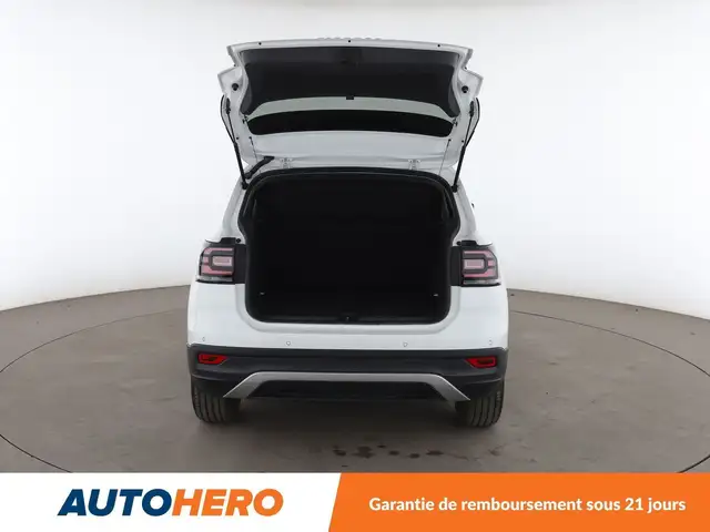 Volkswagen T-Cross view 16