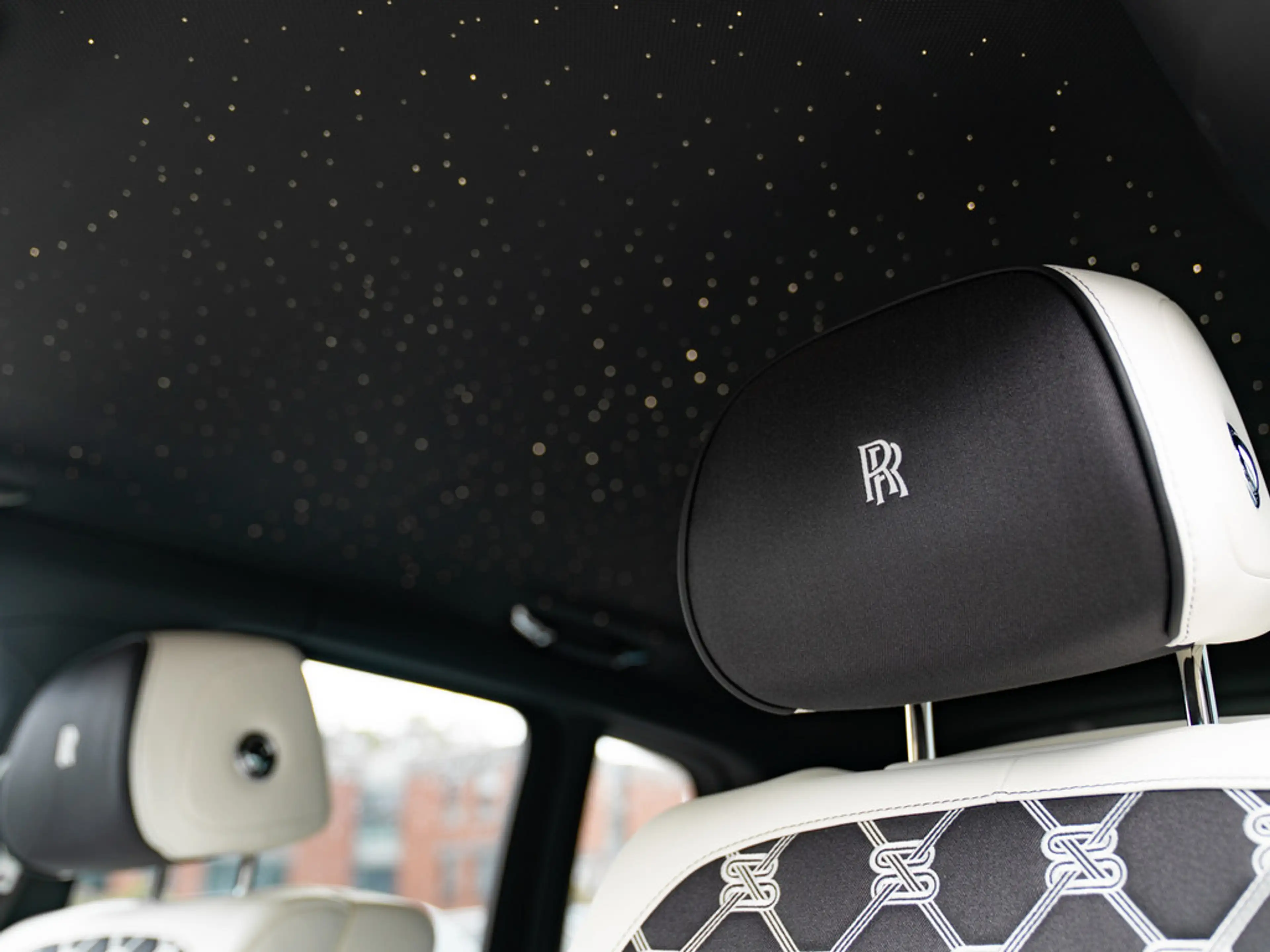 Rolls-Royce Cullinan Black Badge SERIES II + SHOOTING STA — photo 14