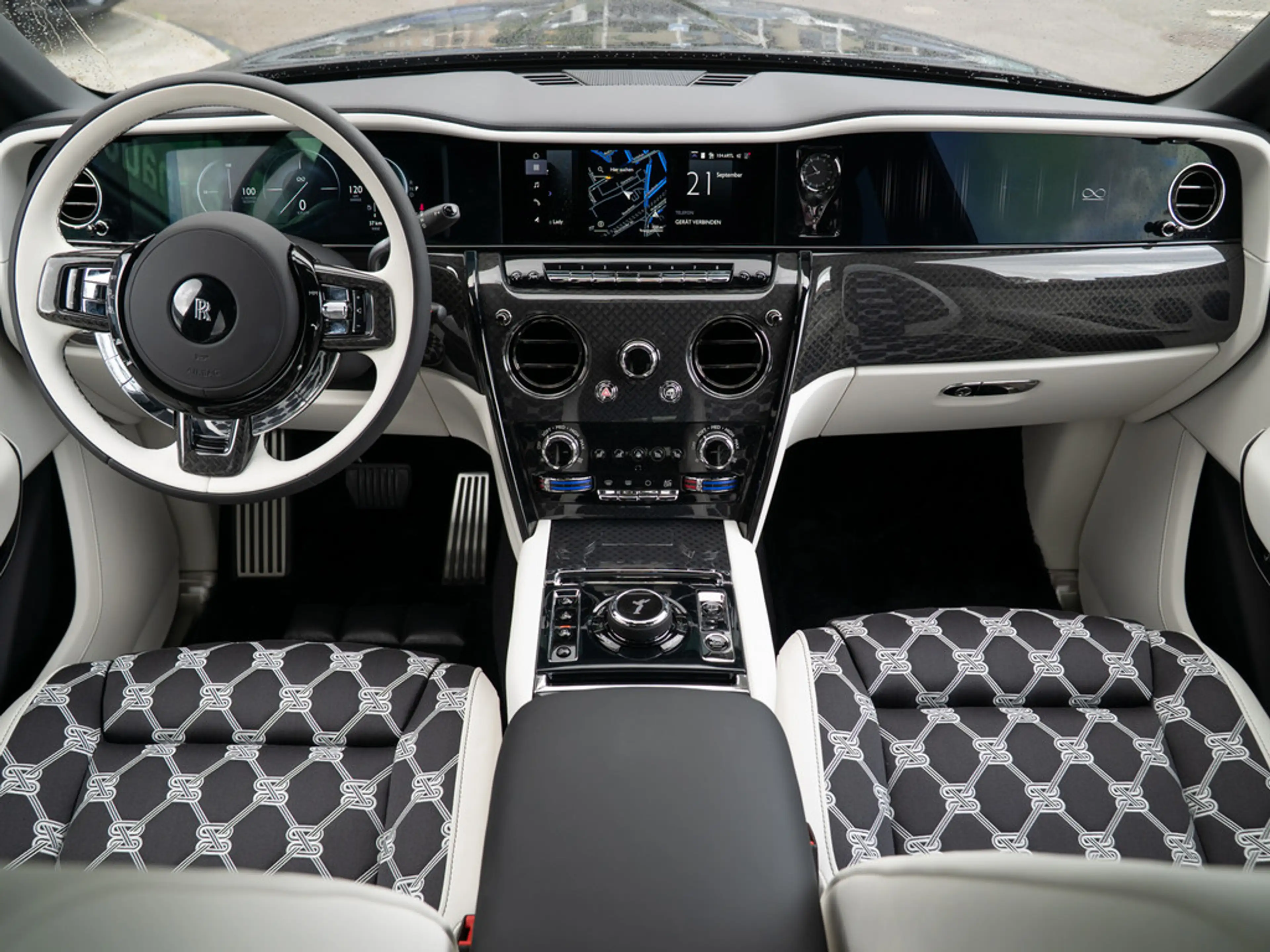Rolls-Royce Cullinan Black Badge SERIES II + SHOOTING STA — photo 5