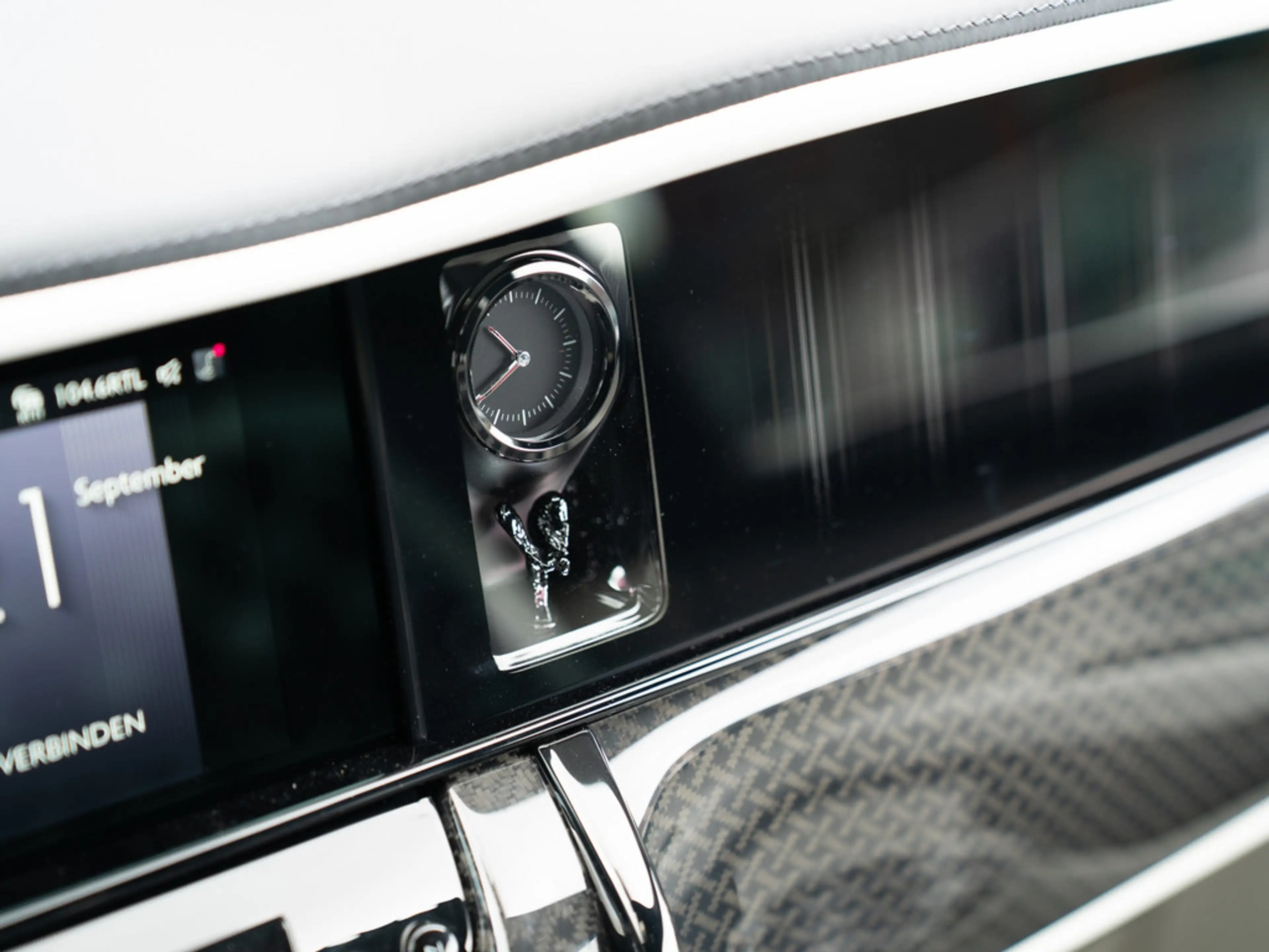 Rolls-Royce Cullinan Black Badge SERIES II + SHOOTING STA — photo 13