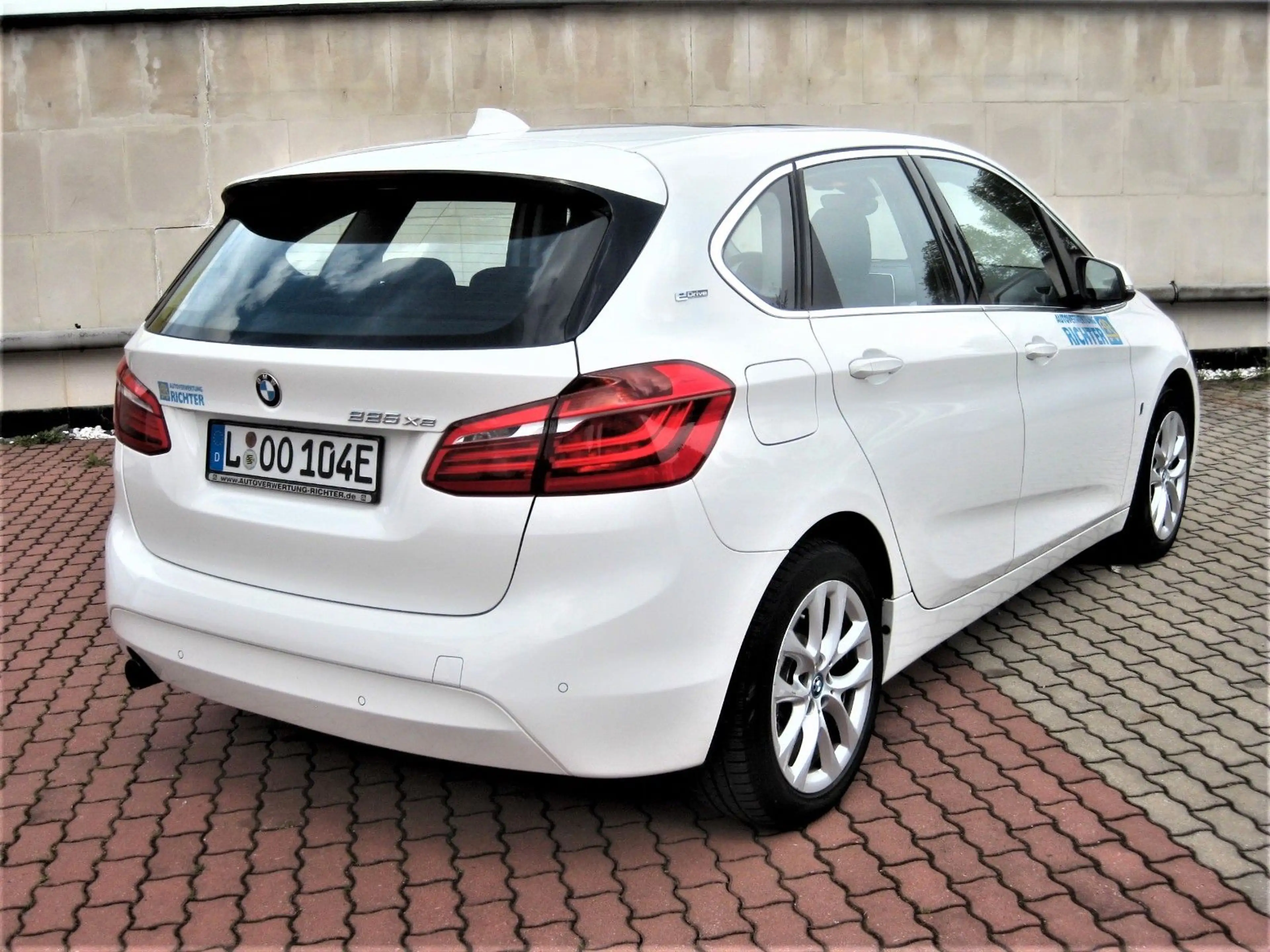 BMW 225 2 Active Tourer 225 xe Advantage — photo 5