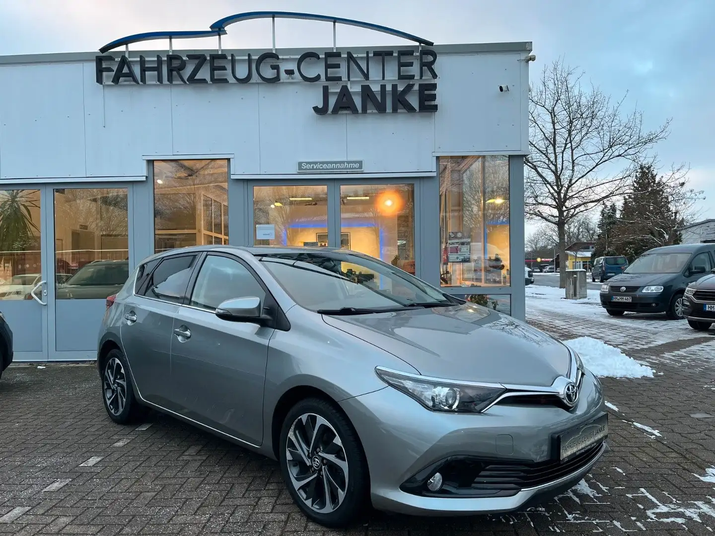 Toyota Auris Design Edition Grau - 1