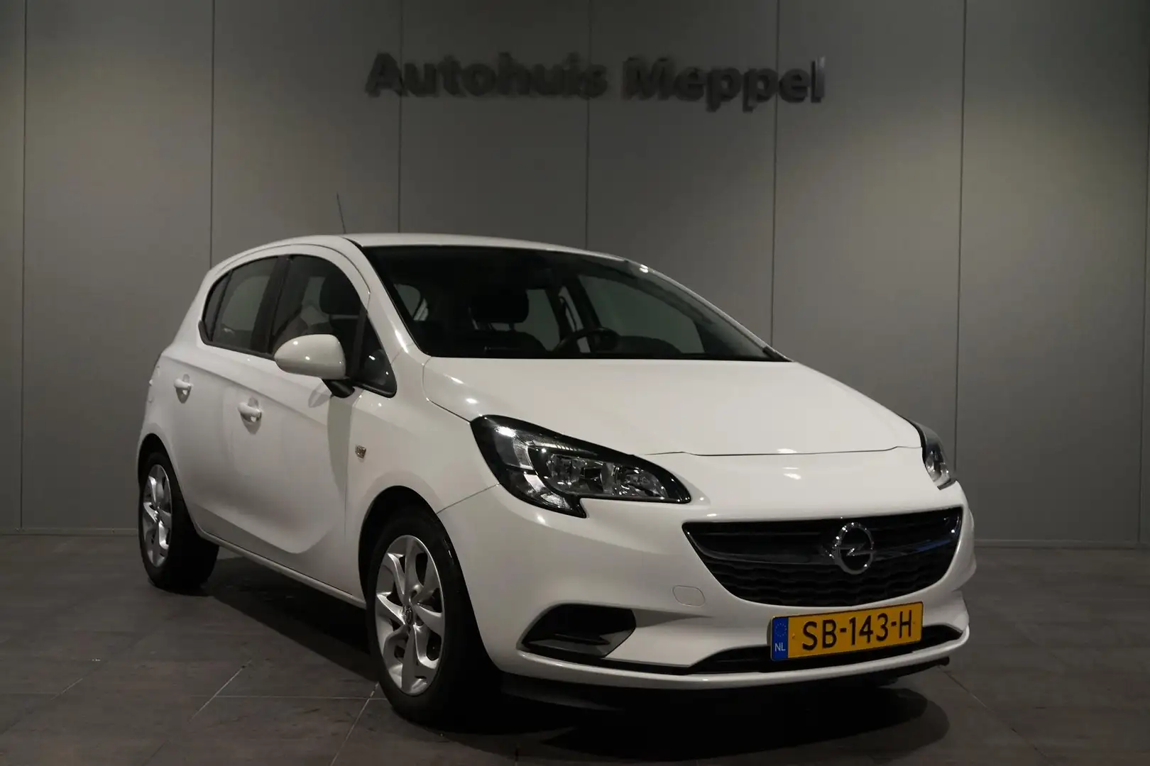 Opel Corsa-e 1.0 Turbo Online Edition Eco Tec | Navigatie | Cru Bílá - 1