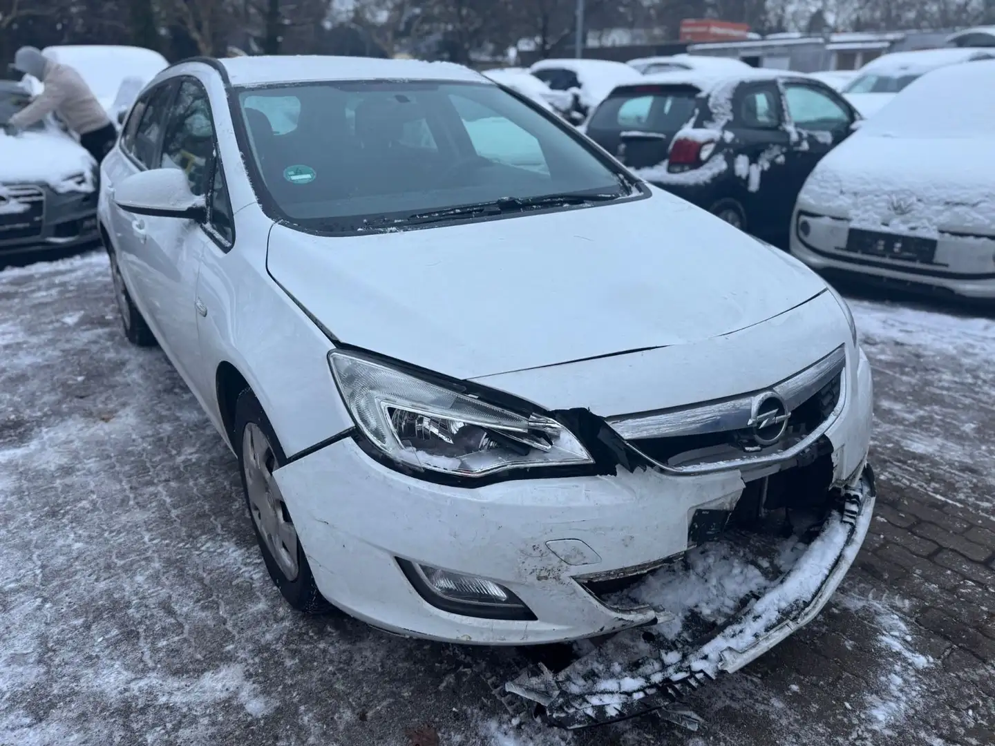 Opel Astra Sports Tourer 1.7 CDTI Design Edition Weiß - 2