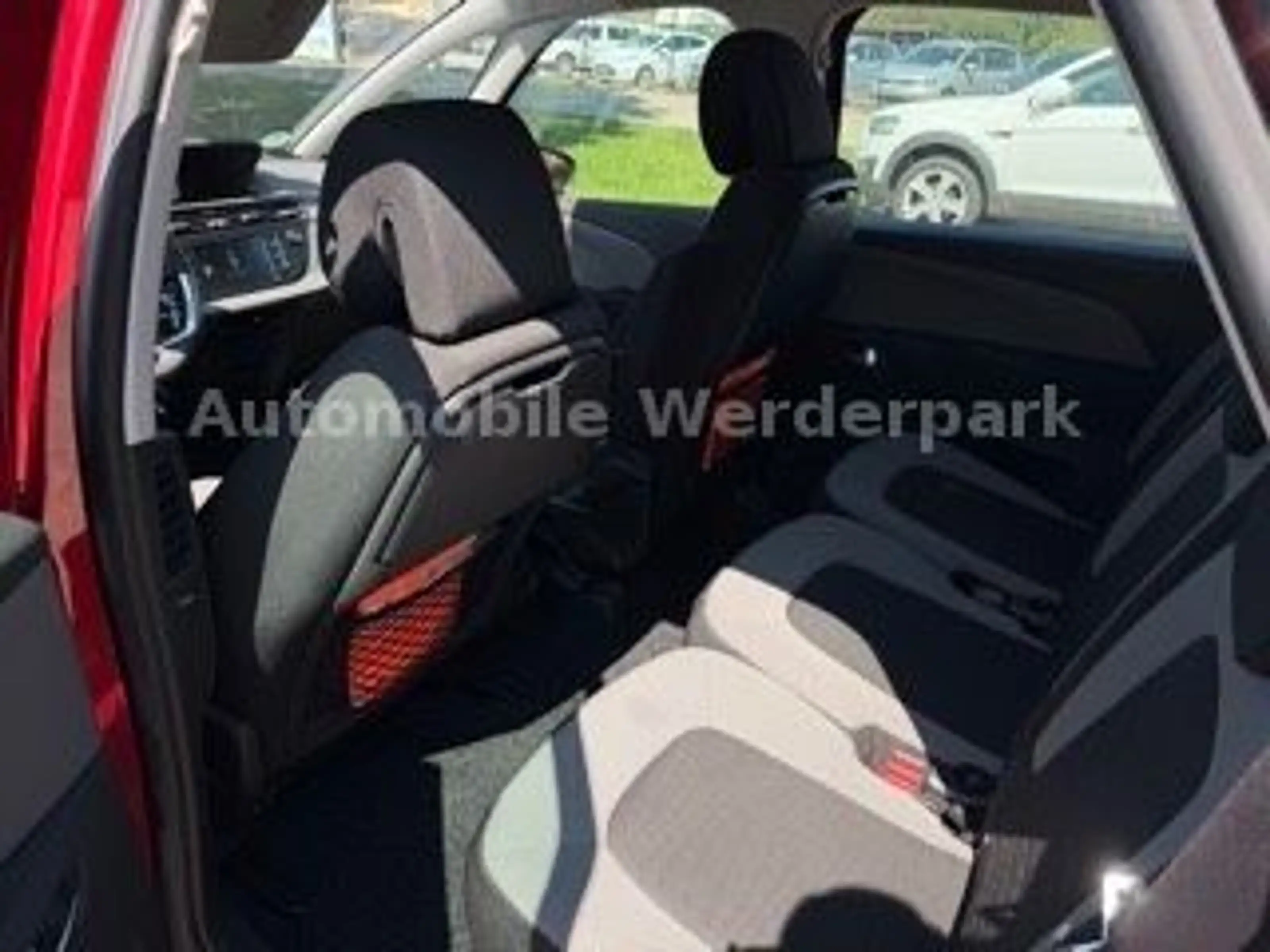 Citroen C4 Picasso /Spacetourer Attraction — photo 13