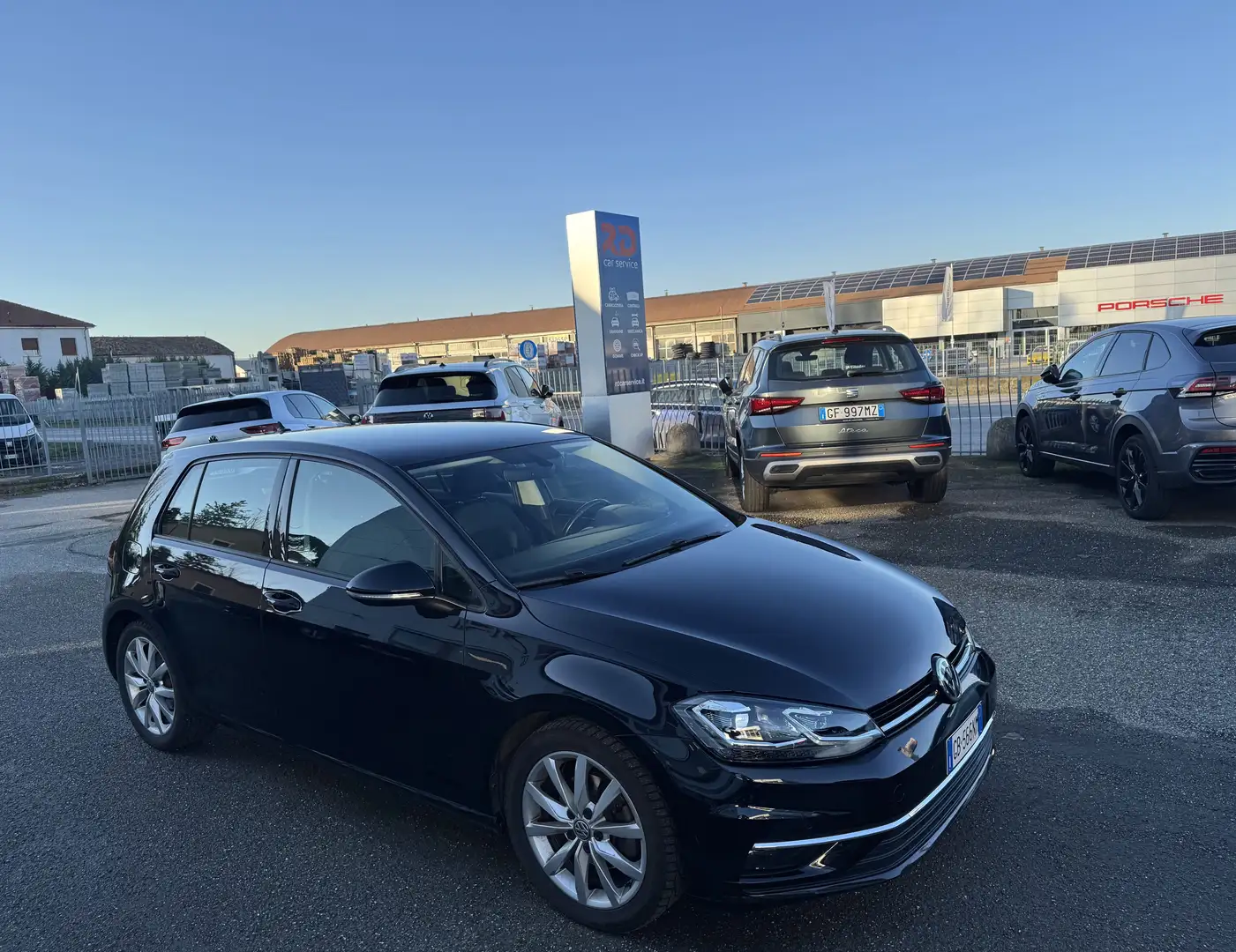 Volkswagen Golf 1.6 tdi Executive+Led Pack / NO VINCOLI Nero - 1