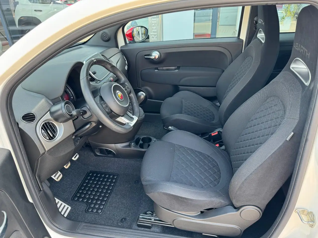 Abarth 595 2021